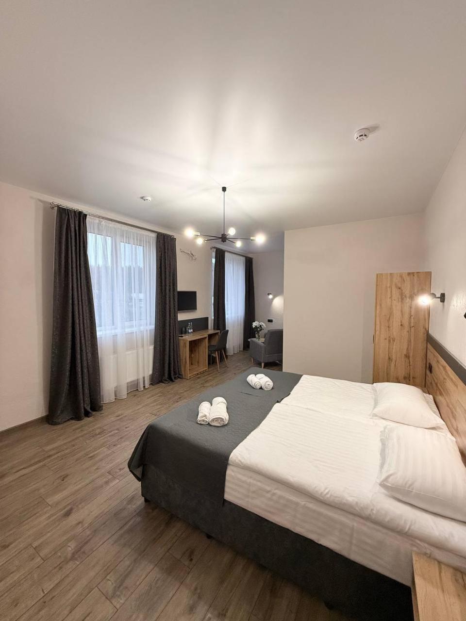 Seven Hills Hotel Stoyanka エクステリア 写真
